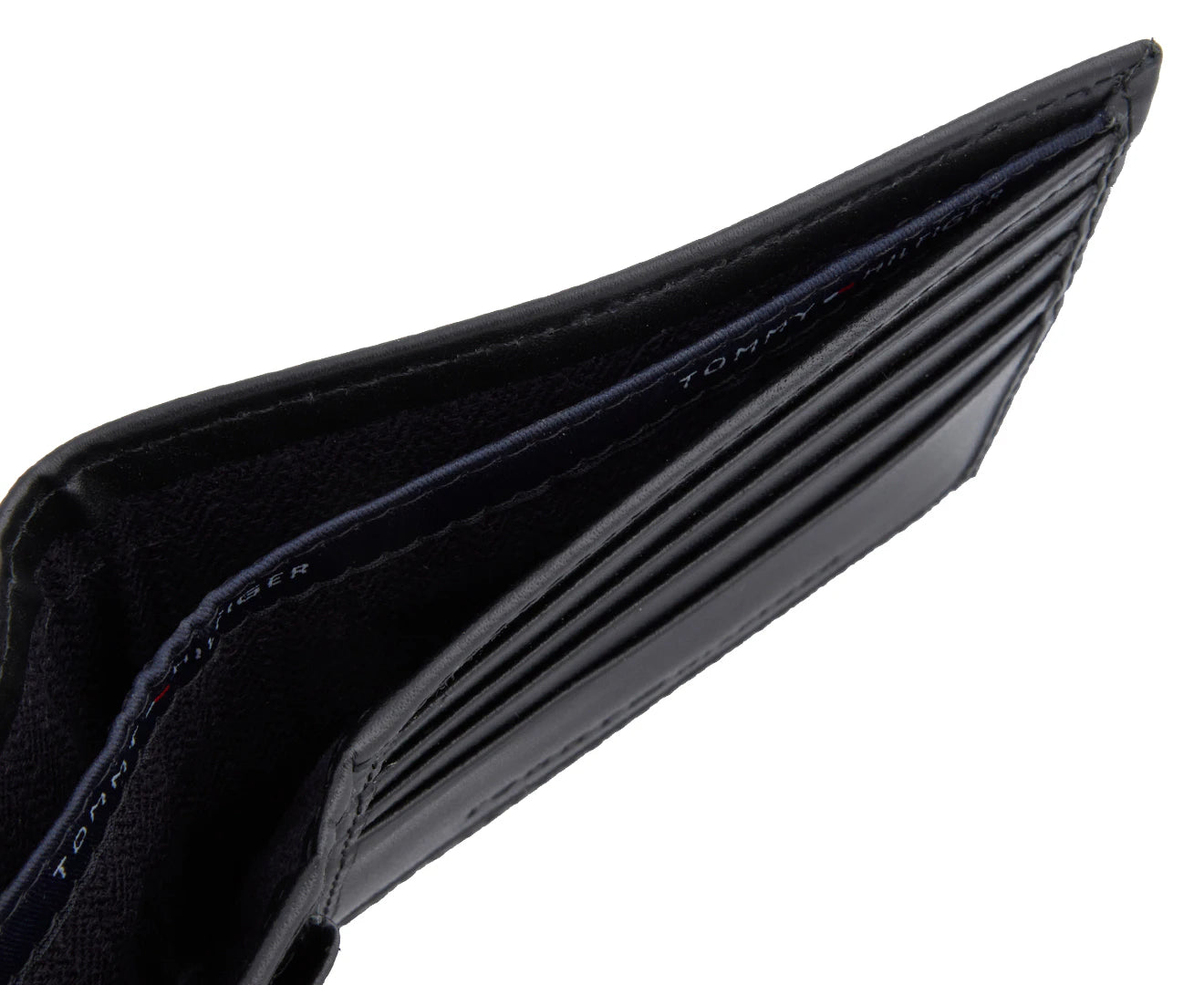 Tommy Hilfiger Men's Leather Wallet Cambridge Passcase Billfold Wallet, Black (Close Up)